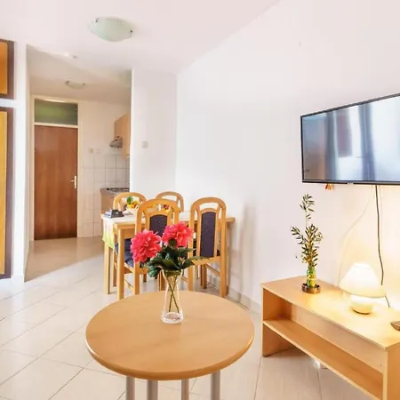 Lumbarda Resort Apartments 룸바르다